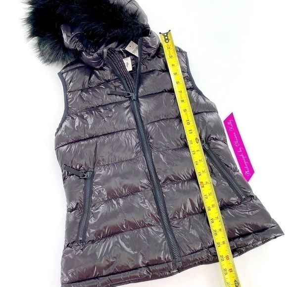 GAP Black Vest women’s size XS Hooded Faux Fur - Picture 6 of 14